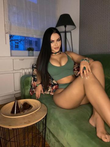 Флора Белокурая