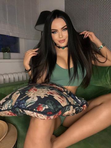 Флора Белокурая фото 2